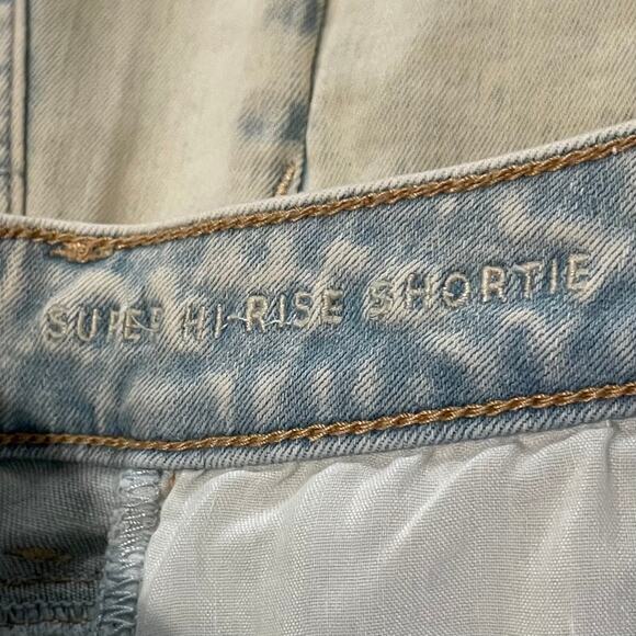 American Eagle Womens Denim Jean Shorts Size 6 Super Hi-Rise Shortie Raw Hem - Picture 4 of 7